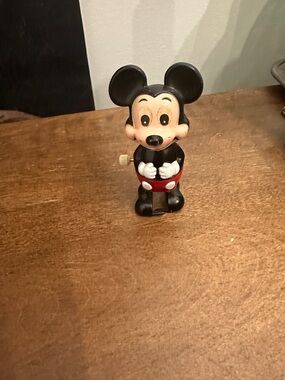 Classic Black and Red Mouse Wind-Up Toy - Kids Toys
